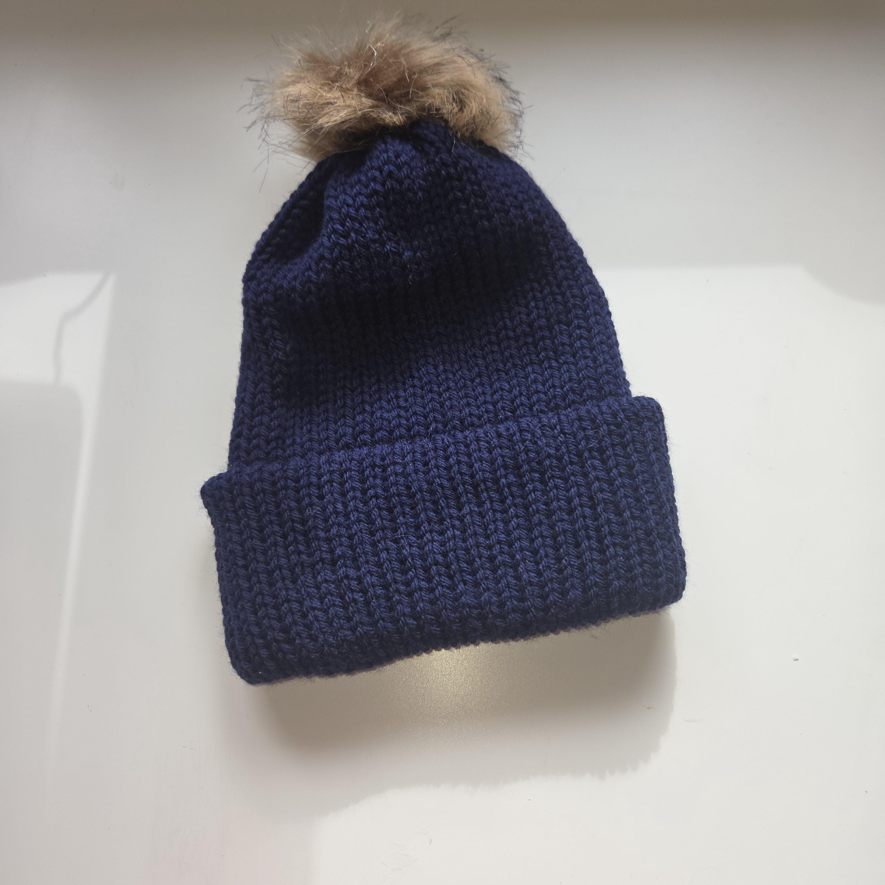 Sentro knit - Handmade chunky beanie with detachable pompom